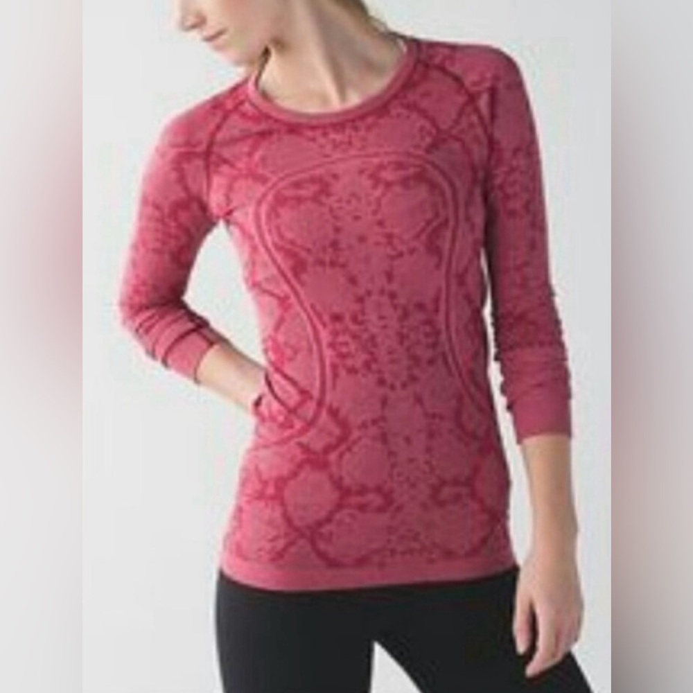 Lululemon Long Sleeve Rub Swiftly Red Snakeskin Size 8